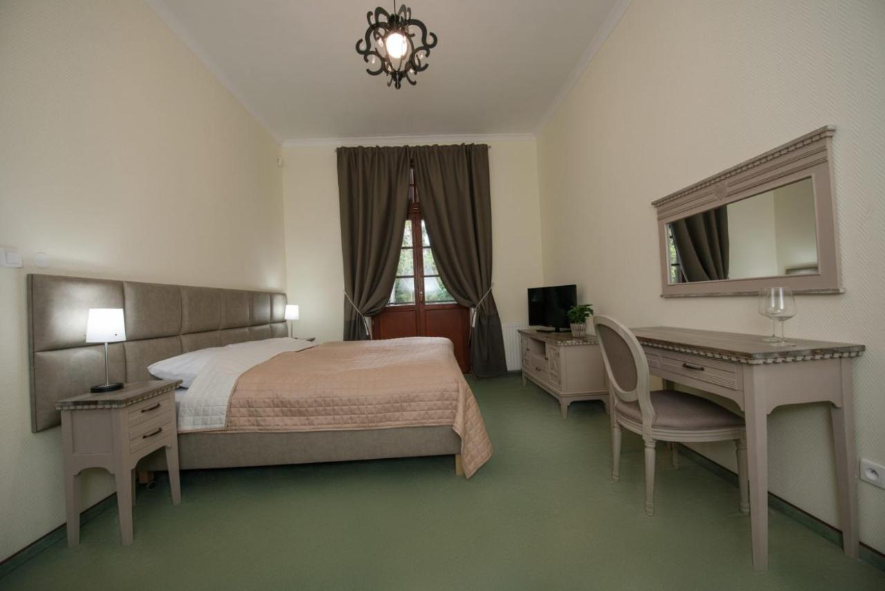 Kaiserhof Krynica Morska Aparthotel Exterior photo